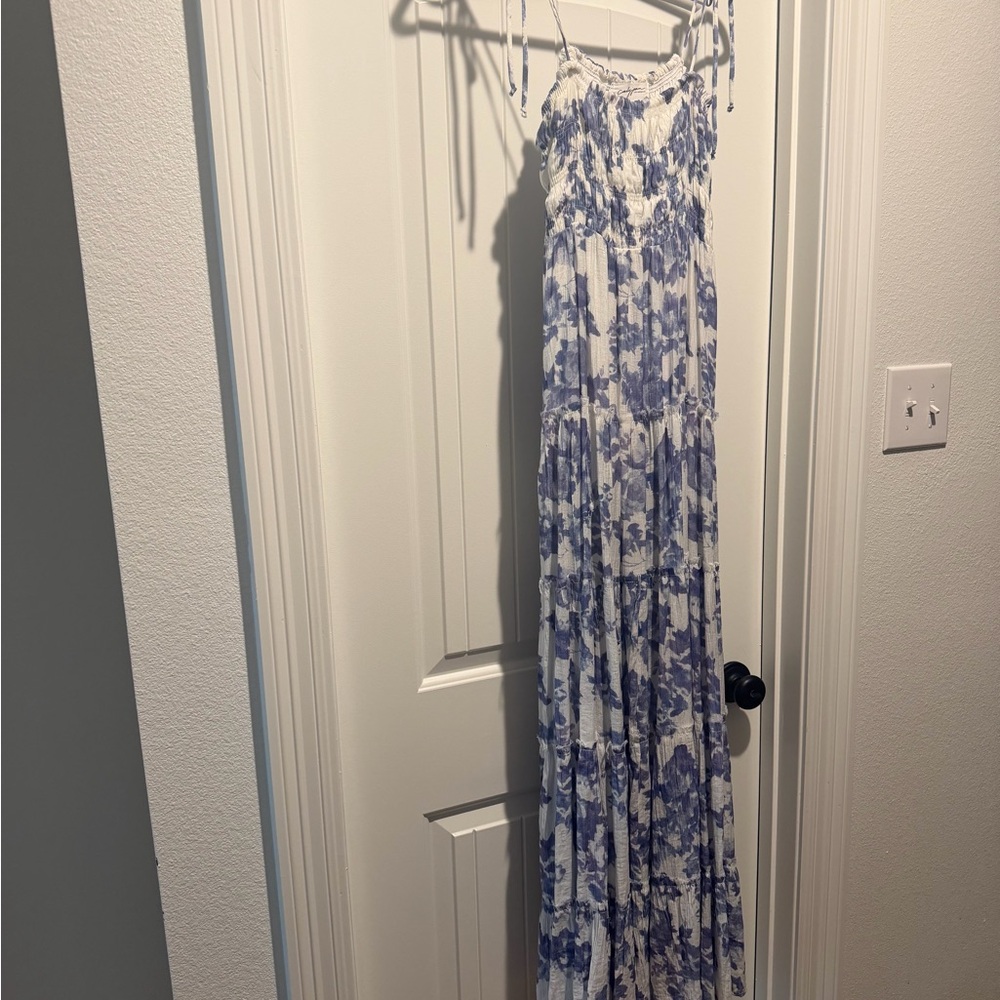 Carly Jean Los Angeles Blue and White Textured Dress